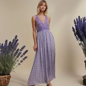 Elegant Lavender Floral Maxi Dress